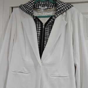 Peace Love World White Blazer with Houndstooth Patterned Dickey